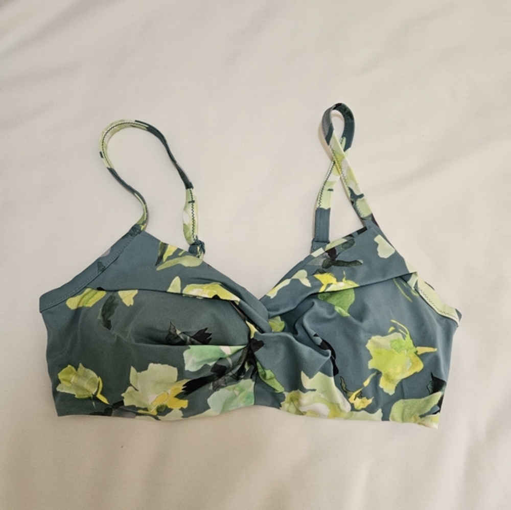 Athleta bikini top